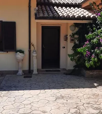 Tra Le Colline Di E Pineto Atri